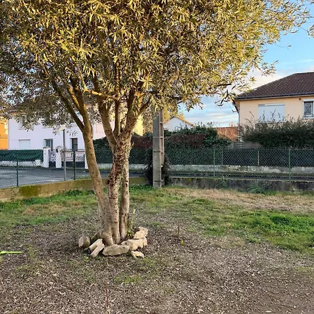 Equipe Avec Jardin - Calme & Cosy Apartment